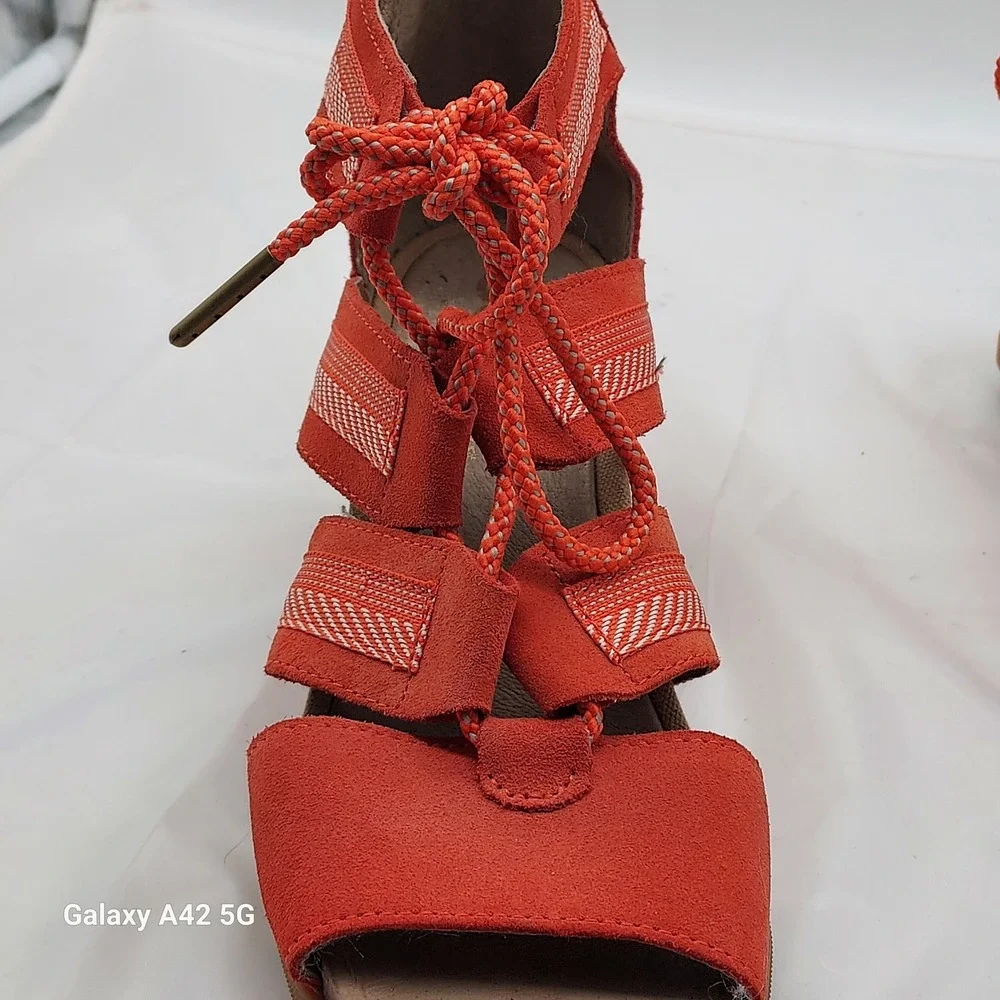 Sorel Joanie II Lace Wedge Sandals‎ Red Orange Suede NL3288-864 Womens 8.5
